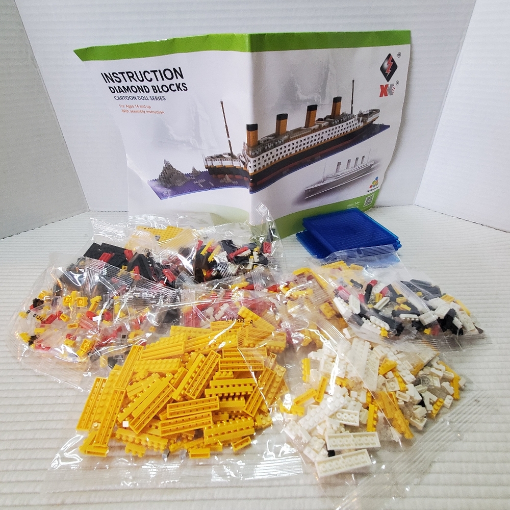YZ-Diamond Blocks Cartoon Doll Series Ship 66503 Level 6 Instructions New